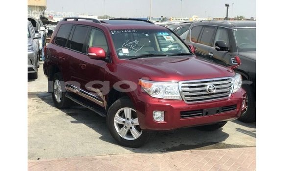 Comprar Importar Toyota Land Cruiser Vermelho Carro em Import - Dubai em Bengo Province Comprar Importar Toyota Land Cruiser Vermelho Carro em Import - Dubai em Bengo Province