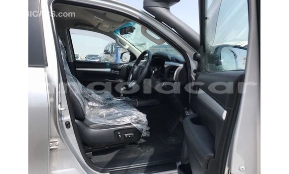 Comprar Importar Toyota Hilux Outro Carro em Import - Dubai em Bengo Province Comprar Importar Toyota Hilux Outro Carro em Import - Dubai em Bengo Province
