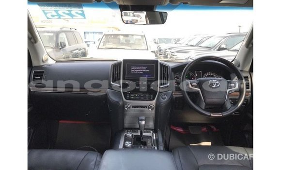 Comprar Importar Toyota Land Cruiser Branco Carro em Import - Dubai em Bengo Province Comprar Importar Toyota Land Cruiser Branco Carro em Import - Dubai em Bengo Province