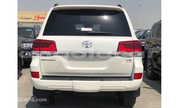 Comprar Importar Toyota Land Cruiser Branco Carro em Import - Dubai em Bengo Province Comprar Importar Toyota Land Cruiser Branco Carro em Import - Dubai em Bengo Province