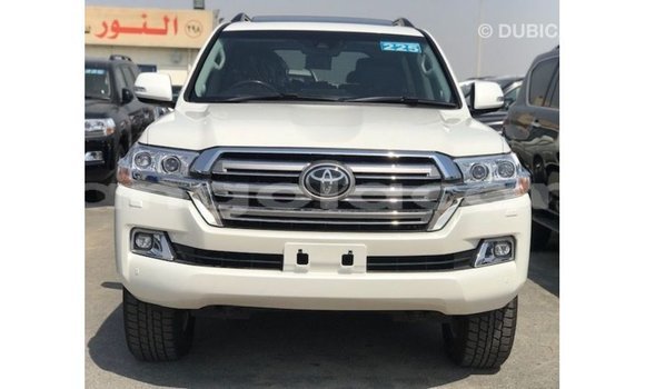 Comprar Importar Toyota Land Cruiser Branco Carro em Import - Dubai em Bengo Province Comprar Importar Toyota Land Cruiser Branco Carro em Import - Dubai em Bengo Province