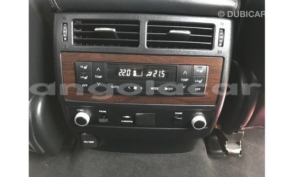 Comprar Importar Toyota Land Cruiser Branco Carro em Import - Dubai em Bengo Province Comprar Importar Toyota Land Cruiser Branco Carro em Import - Dubai em Bengo Province