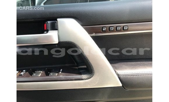 Comprar Importar Toyota Land Cruiser Branco Carro em Import - Dubai em Bengo Province Comprar Importar Toyota Land Cruiser Branco Carro em Import - Dubai em Bengo Province