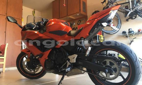 Comprar Usado Kawasaki Ninja Verde Moto em Luanda em Luanda Province Comprar Usado Kawasaki Ninja Verde Moto em Luanda em Luanda Province