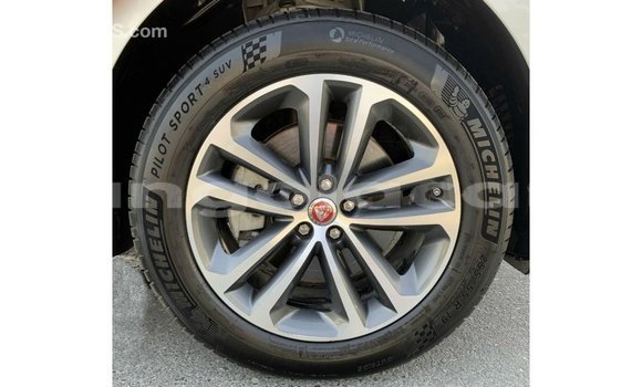 Comprar Importar Jaguar F-Pace Branco Carro em Import - Dubai em Bengo Province Comprar Importar Jaguar F-Pace Branco Carro em Import - Dubai em Bengo Province