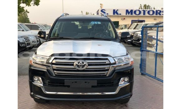 Acheter Import Voiture Toyota Land Cruiser Noir à Import - Dubai, Province de Bengo Acheter Import Voiture Toyota Land Cruiser Noir à Import - Dubai, Province de Bengo