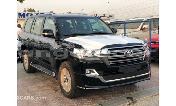 Acheter Import Voiture Toyota Land Cruiser Noir à Import - Dubai, Province de Bengo Acheter Import Voiture Toyota Land Cruiser Noir à Import - Dubai, Province de Bengo