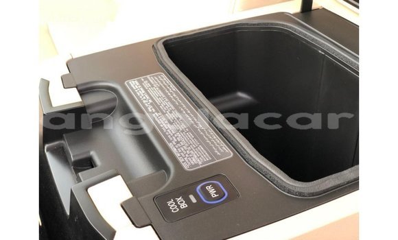 Acheter Import Voiture Toyota Land Cruiser Noir à Import - Dubai, Province de Bengo Acheter Import Voiture Toyota Land Cruiser Noir à Import - Dubai, Province de Bengo