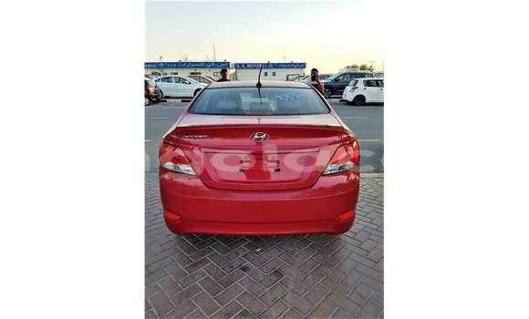 Comprar Importar Hyundai Accent Vermelho Carro em Import - Dubai em Bengo Province Comprar Importar Hyundai Accent Vermelho Carro em Import - Dubai em Bengo Province