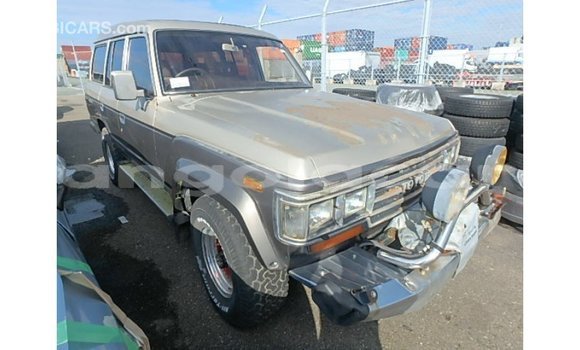 Comprar Importar Toyota Land Cruiser Outro Carro em Import - Dubai em Bengo Province Comprar Importar Toyota Land Cruiser Outro Carro em Import - Dubai em Bengo Province