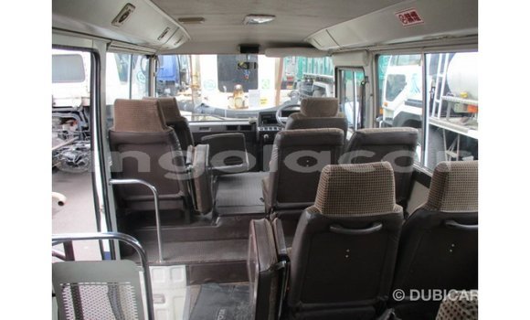 Comprar Importar Toyota Coaster Branco Carro em Import - Dubai em Bengo Province Comprar Importar Toyota Coaster Branco Carro em Import - Dubai em Bengo Province