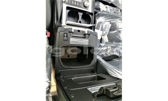 Comprar Importar Toyota Land Cruiser Branco Carro em Import - Dubai em Bengo Province Comprar Importar Toyota Land Cruiser Branco Carro em Import - Dubai em Bengo Province