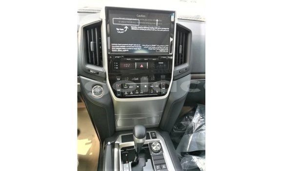 Comprar Importar Toyota Land Cruiser Branco Carro em Import - Dubai em Bengo Province Comprar Importar Toyota Land Cruiser Branco Carro em Import - Dubai em Bengo Province