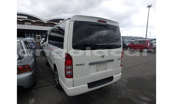Comprar Importar Toyota Hiace Branco Carro em Import - Dubai em Bengo Province Comprar Importar Toyota Hiace Branco Carro em Import - Dubai em Bengo Province