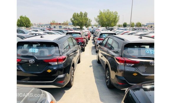 Comprar Importar Toyota Rush Vermelho Carro em Import - Dubai em Bengo Province Comprar Importar Toyota Rush Vermelho Carro em Import - Dubai em Bengo Province