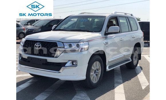 Acheter Import Voiture Toyota Land Cruiser Blanc à Import - Dubai, Province de Bengo