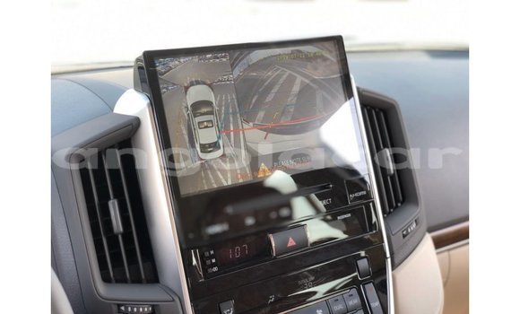 Acheter Import Voiture Toyota Land Cruiser Blanc à Import - Dubai, Province de Bengo Acheter Import Voiture Toyota Land Cruiser Blanc à Import - Dubai, Province de Bengo