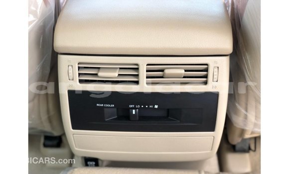 Acheter Import Voiture Toyota Land Cruiser Blanc à Import - Dubai, Province de Bengo Acheter Import Voiture Toyota Land Cruiser Blanc à Import - Dubai, Province de Bengo