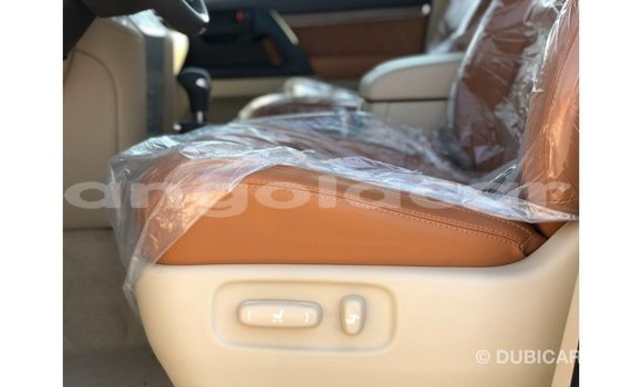 Acheter Import Voiture Toyota Land Cruiser Blanc à Import - Dubai, Province de Bengo Acheter Import Voiture Toyota Land Cruiser Blanc à Import - Dubai, Province de Bengo