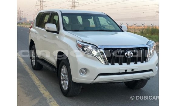 Acheter Import Voiture Toyota Prado Blanc à Import - Dubai, Province de Bengo Acheter Import Voiture Toyota Prado Blanc à Import - Dubai, Province de Bengo