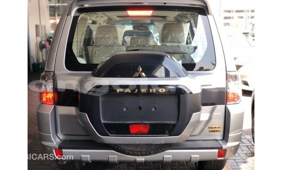 Comprar Importar Mitsubishi Pajero Outro Carro em Import - Dubai em Bengo Province Comprar Importar Mitsubishi Pajero Outro Carro em Import - Dubai em Bengo Province