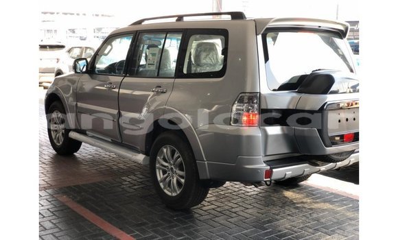 Comprar Importar Mitsubishi Pajero Outro Carro em Import - Dubai em Bengo Province Comprar Importar Mitsubishi Pajero Outro Carro em Import - Dubai em Bengo Province
