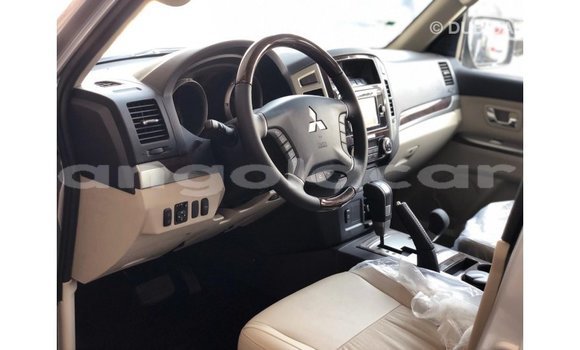 Comprar Importar Mitsubishi Pajero Outro Carro em Import - Dubai em Bengo Province Comprar Importar Mitsubishi Pajero Outro Carro em Import - Dubai em Bengo Province