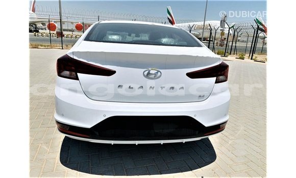 Acheter Import Voiture Hyundai Elantra Blanc à Import - Dubai, Province de Bengo Acheter Import Voiture Hyundai Elantra Blanc à Import - Dubai, Province de Bengo