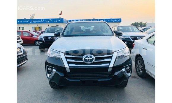 Comprar Importar Toyota Fortuner Preto Carro em Import - Dubai em Bengo Province Comprar Importar Toyota Fortuner Preto Carro em Import - Dubai em Bengo Province