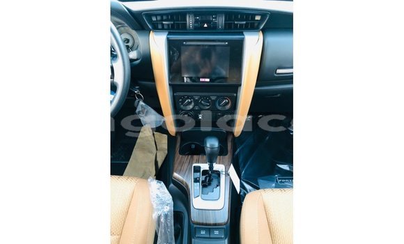 Comprar Importar Toyota Fortuner Preto Carro em Import - Dubai em Bengo Province Comprar Importar Toyota Fortuner Preto Carro em Import - Dubai em Bengo Province