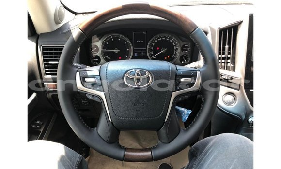 Comprar Importar Toyota Land Cruiser Preto Carro em Import - Dubai em Bengo Province Comprar Importar Toyota Land Cruiser Preto Carro em Import - Dubai em Bengo Province