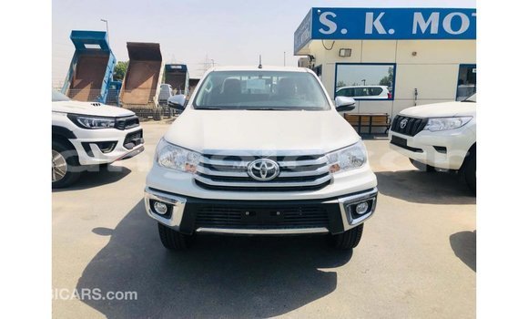Acheter Import Voiture Toyota Hilux Blanc à Import - Dubai, Province de Bengo Acheter Import Voiture Toyota Hilux Blanc à Import - Dubai, Province de Bengo