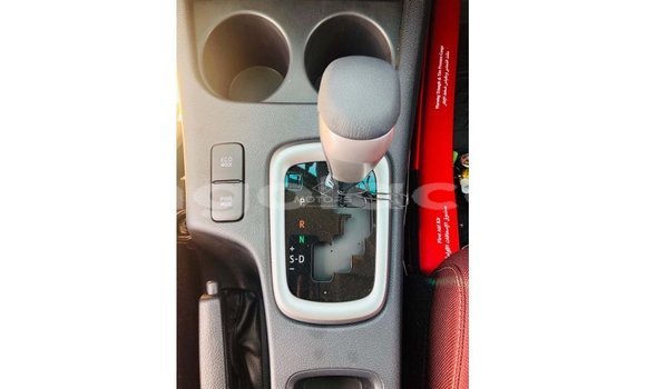 Acheter Import Voiture Toyota Hilux Blanc à Import - Dubai, Province de Bengo Acheter Import Voiture Toyota Hilux Blanc à Import - Dubai, Province de Bengo