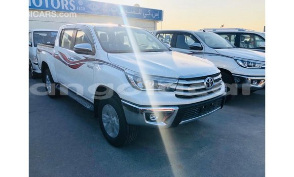 Comprar Importar Toyota Hilux Branco Carro em Import - Dubai em Bengo Province Comprar Importar Toyota Hilux Branco Carro em Import - Dubai em Bengo Province