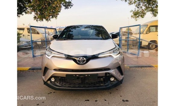Acheter Import Voiture Toyota C-HR Autre à Import - Dubai, Province de Bengo Acheter Import Voiture Toyota C-HR Autre à Import - Dubai, Province de Bengo