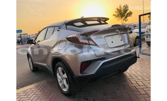 Acheter Import Voiture Toyota C-HR Autre à Import - Dubai, Province de Bengo Acheter Import Voiture Toyota C-HR Autre à Import - Dubai, Province de Bengo