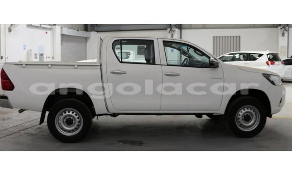 Acheter Import Voiture Toyota Hilux Blanc à Import - Dubai, Province de Bengo Acheter Import Voiture Toyota Hilux Blanc à Import - Dubai, Province de Bengo
