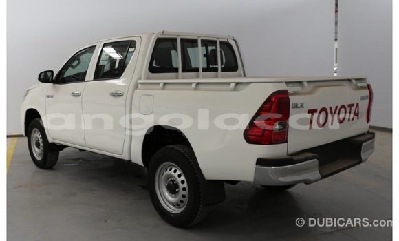 Acheter Import Voiture Toyota Hilux Blanc à Import - Dubai, Province de Bengo Acheter Import Voiture Toyota Hilux Blanc à Import - Dubai, Province de Bengo