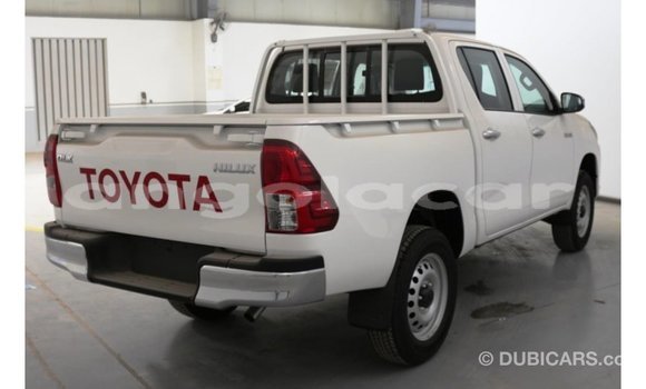Acheter Import Voiture Toyota Hilux Blanc à Import - Dubai, Province de Bengo Acheter Import Voiture Toyota Hilux Blanc à Import - Dubai, Province de Bengo