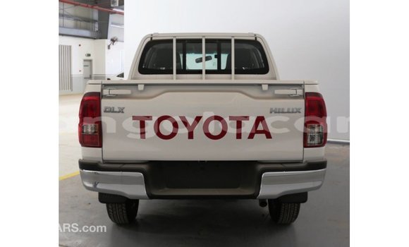 Acheter Import Voiture Toyota Hilux Blanc à Import - Dubai, Province de Bengo Acheter Import Voiture Toyota Hilux Blanc à Import - Dubai, Province de Bengo