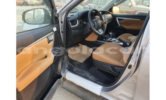 Comprar Importar Toyota Fortuner Outro Carro em Import - Dubai em Bengo Province Comprar Importar Toyota Fortuner Outro Carro em Import - Dubai em Bengo Province