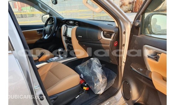 Comprar Importar Toyota Fortuner Outro Carro em Import - Dubai em Bengo Province Comprar Importar Toyota Fortuner Outro Carro em Import - Dubai em Bengo Province