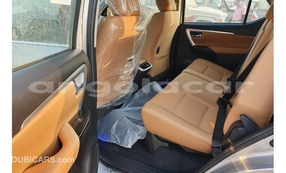 Comprar Importar Toyota Fortuner Outro Carro em Import - Dubai em Bengo Province Comprar Importar Toyota Fortuner Outro Carro em Import - Dubai em Bengo Province