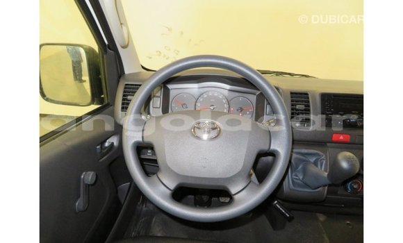 Comprar Importar Toyota Hiace Branco Carro em Import - Dubai em Bengo Province Comprar Importar Toyota Hiace Branco Carro em Import - Dubai em Bengo Province