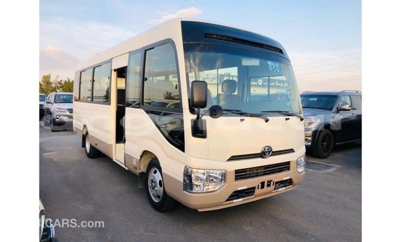 Acheter Import Voiture Toyota Coaster Blanc à Import - Dubai, Province de Bengo Acheter Import Voiture Toyota Coaster Blanc à Import - Dubai, Province de Bengo