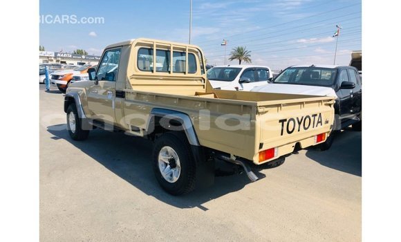 Comprar Importar Toyota Land Cruiser Bege Carro em Import - Dubai em Bengo Province Comprar Importar Toyota Land Cruiser Bege Carro em Import - Dubai em Bengo Province