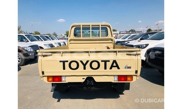 Comprar Importar Toyota Land Cruiser Bege Carro em Import - Dubai em Bengo Province Comprar Importar Toyota Land Cruiser Bege Carro em Import - Dubai em Bengo Province