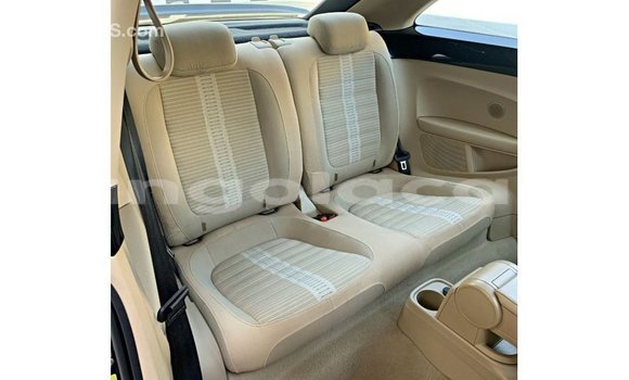 Comprar Importar Volkswagen Beetle Preto Carro em Import - Dubai em Bengo Province Comprar Importar Volkswagen Beetle Preto Carro em Import - Dubai em Bengo Province