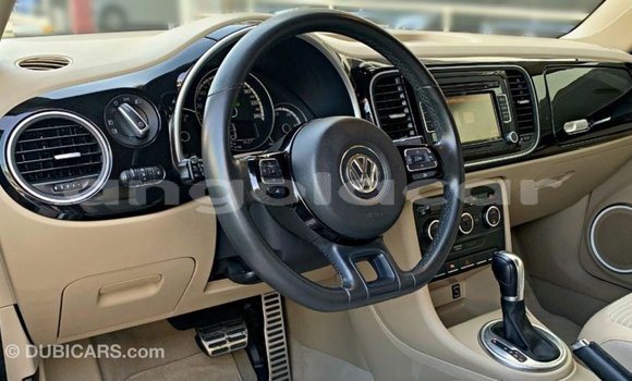 Comprar Importar Volkswagen Beetle Preto Carro em Import - Dubai em Bengo Province Comprar Importar Volkswagen Beetle Preto Carro em Import - Dubai em Bengo Province