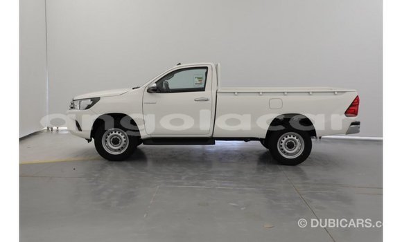 Acheter Import Voiture Toyota Hilux Blanc à Import - Dubai, Province de Bengo Acheter Import Voiture Toyota Hilux Blanc à Import - Dubai, Province de Bengo